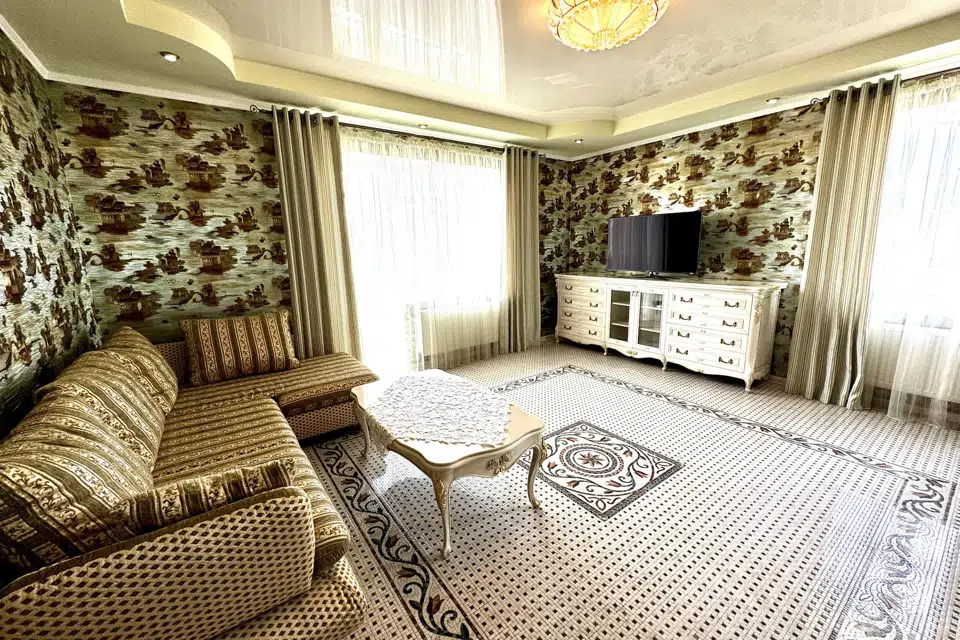 Продаётся 2-комнатная квартира, 70.6 м²