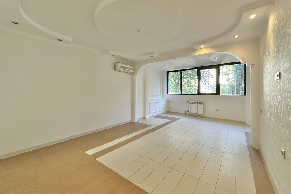 Продаётся 2-комнатная квартира, 62.2 м²