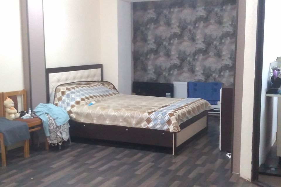 Продаётся 1-комнатная квартира, 42.3 м²