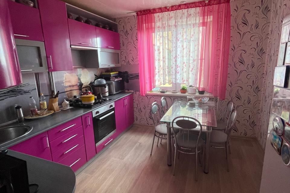Продаётся 4-комнатная квартира, 83.2 м²