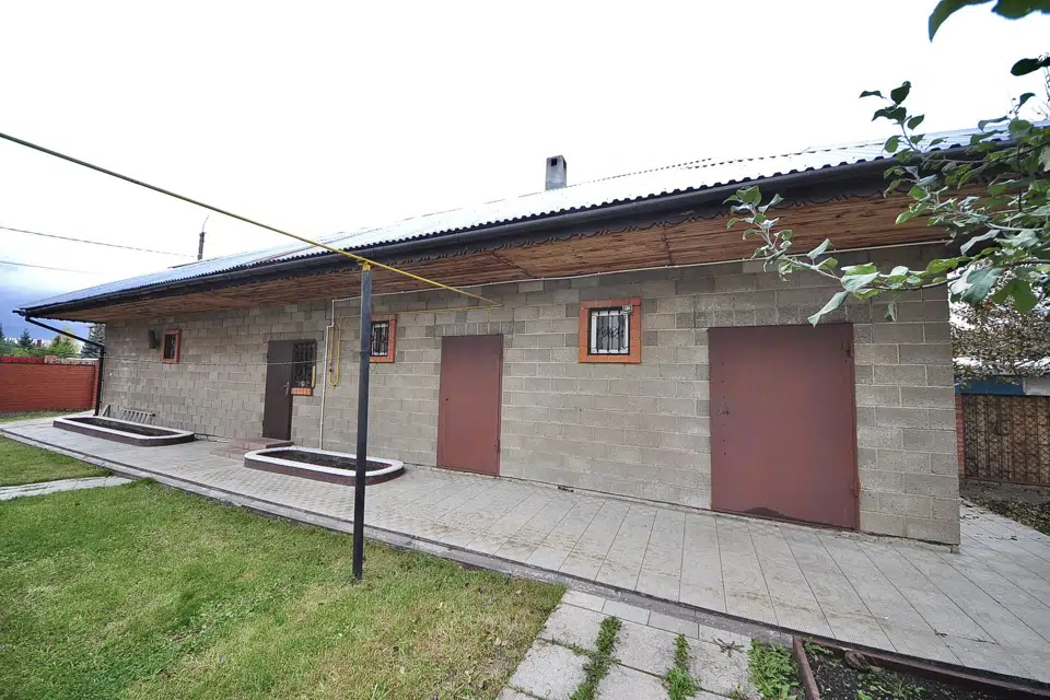 Продаётся 3-этажный дом, 298.4 м²