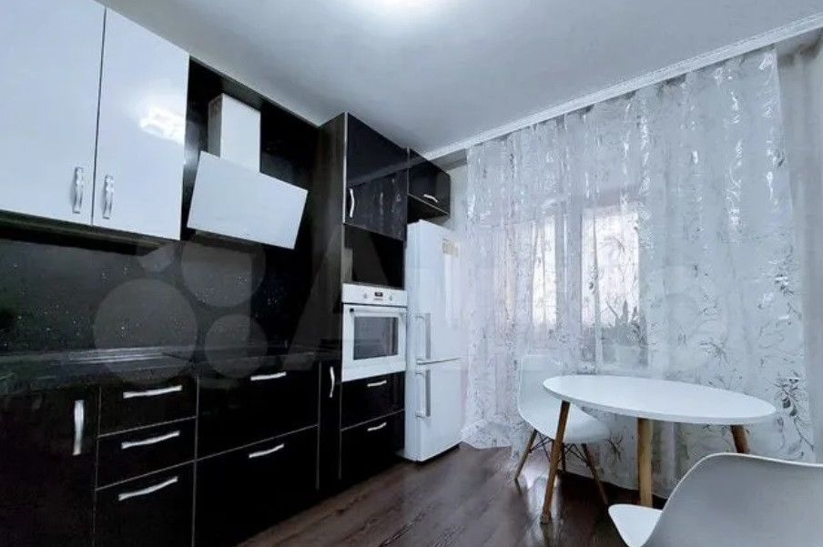 Продаётся 1-комнатная квартира, 43 м²