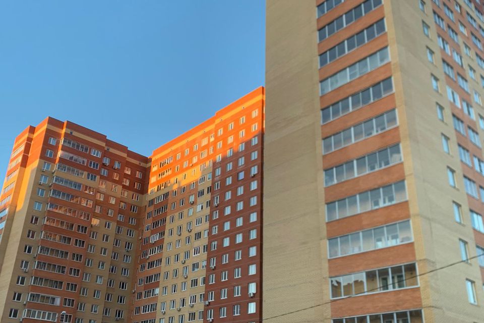 Продаётся 2-комнатная квартира, 56.8 м²