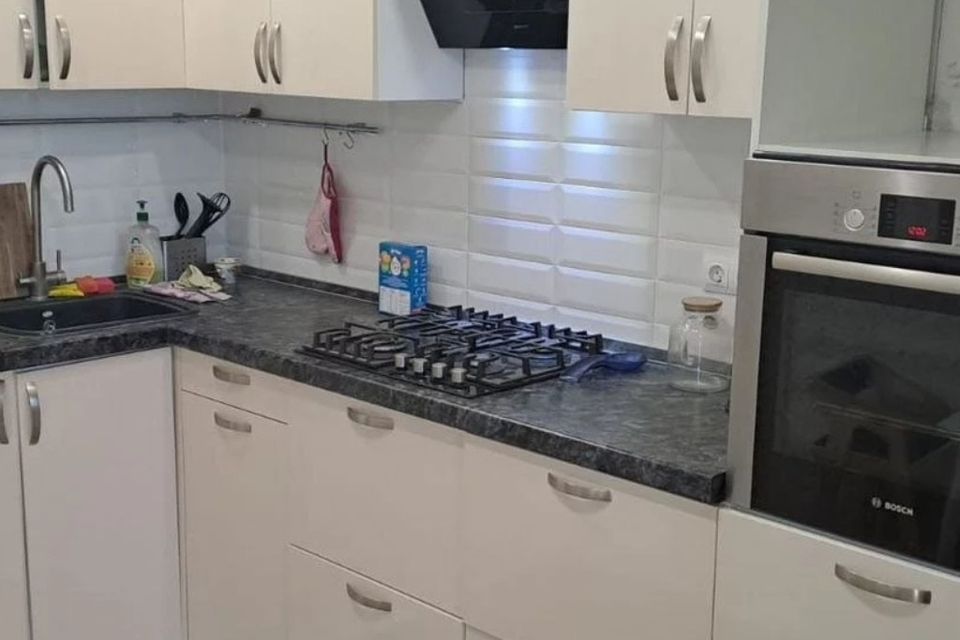 Сдаётся 1-комнатная квартира, 42 м²