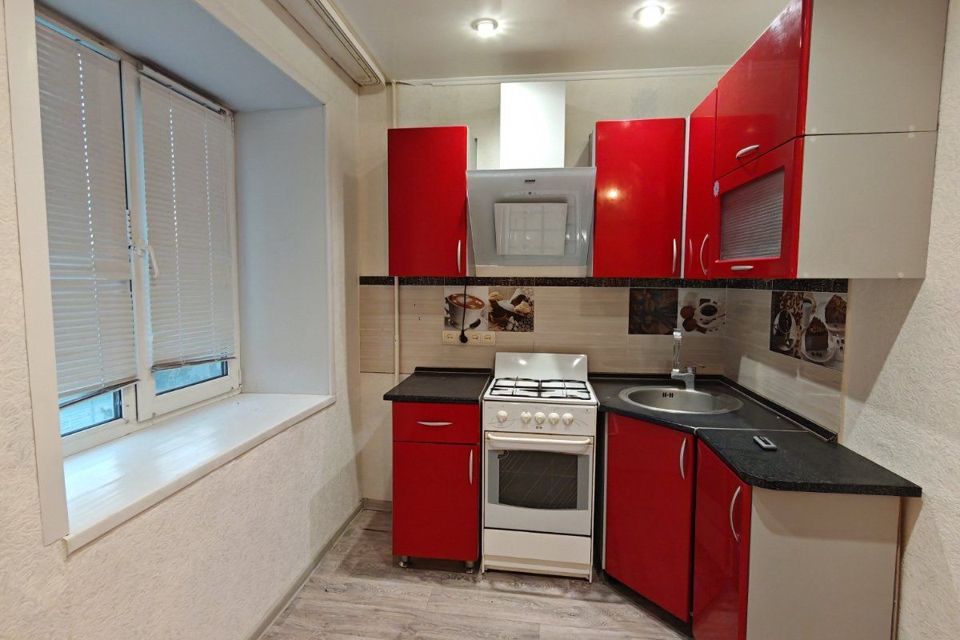 Продаётся 3-комнатная квартира, 61.4 м²