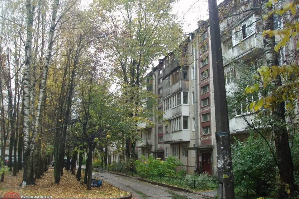 Продаётся 4-комнатная квартира, 60.9 м²