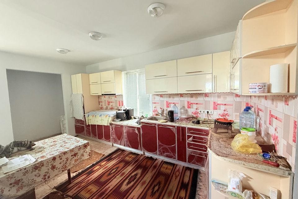 Продаётся 2-этажный дом, 200 м²