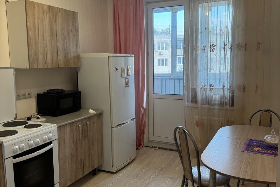 Продаётся 1-комнатная квартира, 38 м²