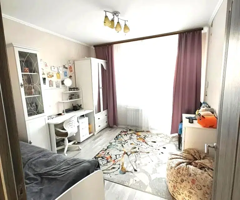 Продаётся 3-комнатная квартира, 77.3 м²