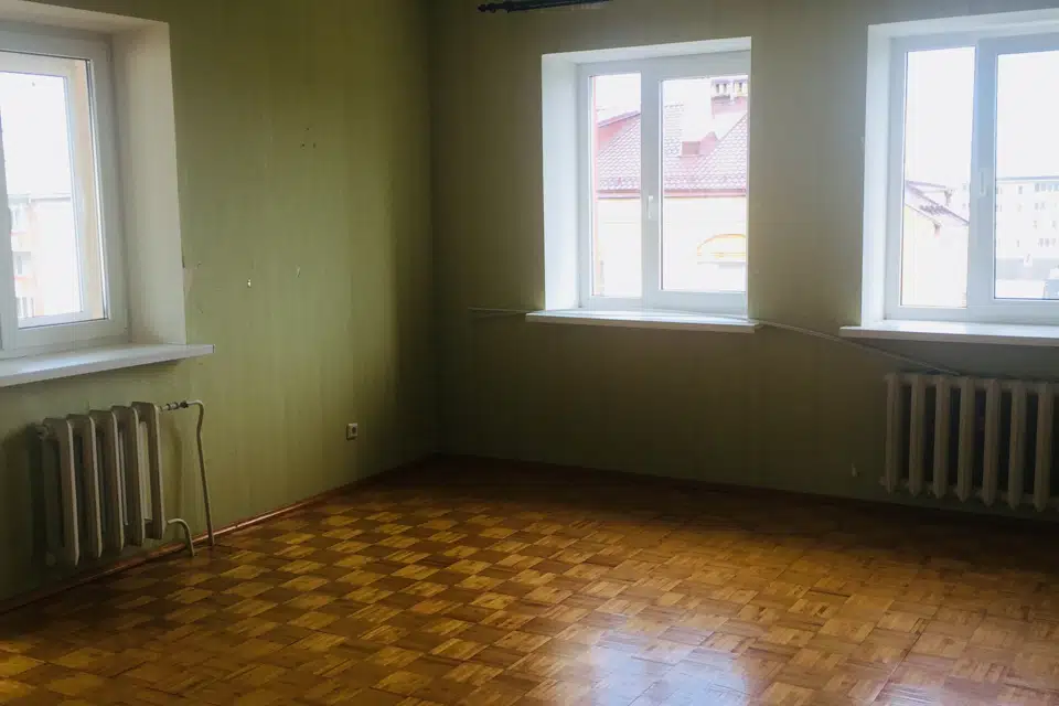 Продаётся 4-комнатная квартира, 123 м²