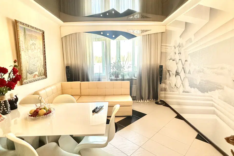 Продаётся 4-комнатная квартира, 82 м²