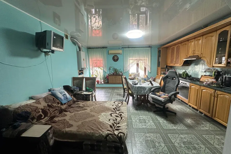 Продаётся 2-этажный дом, 190 м²