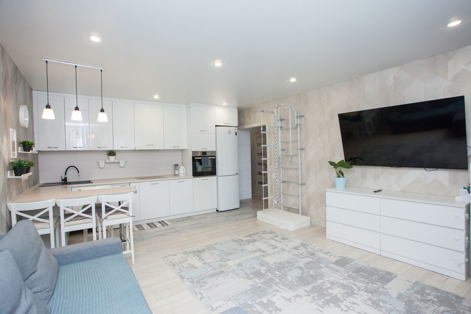 Продаётся 2-комнатная квартира, 70.4 м²