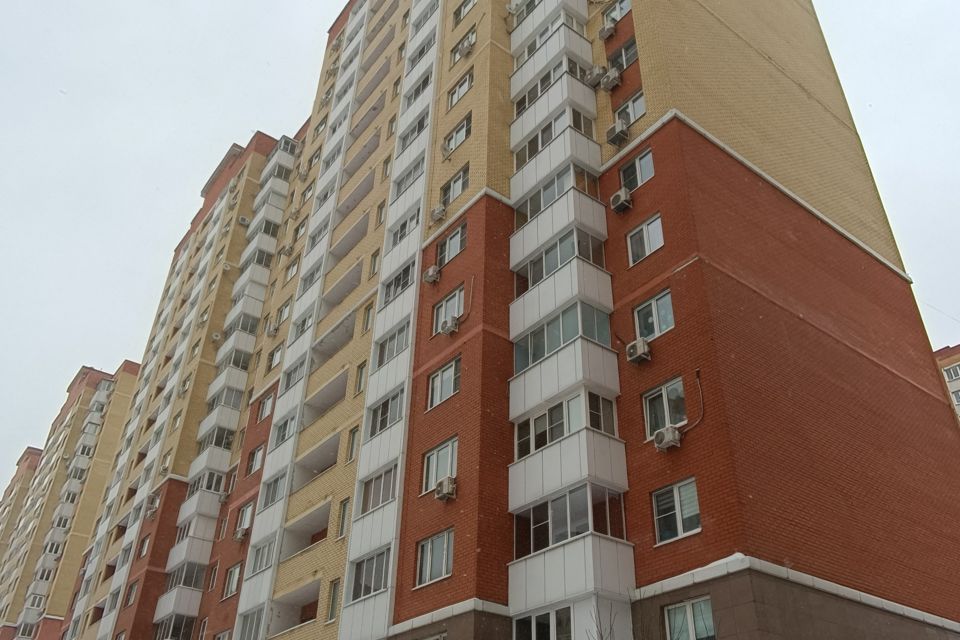 Продаётся 2-комнатная квартира, 61.98 м²