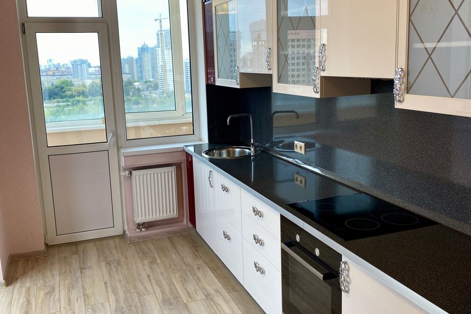 Продаётся 1-комнатная квартира, 52.8 м²