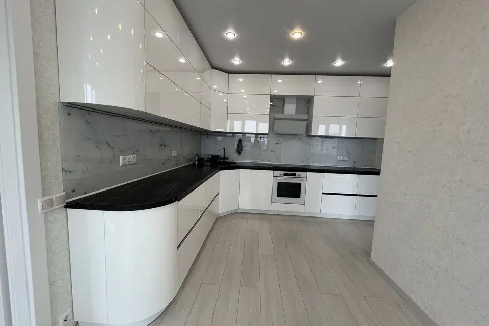 Продаётся 4-комнатная квартира, 146.5 м²
