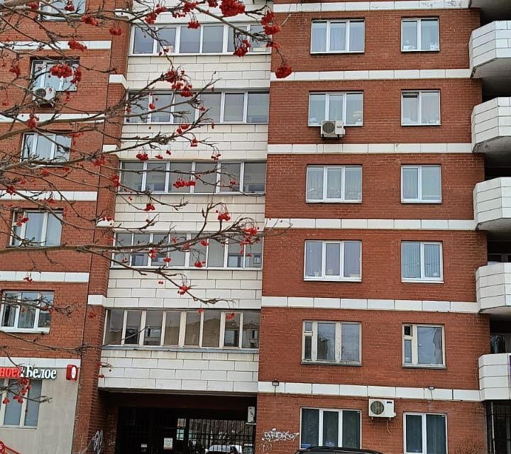 Продаётся 4-комнатная квартира, 131.4 м²