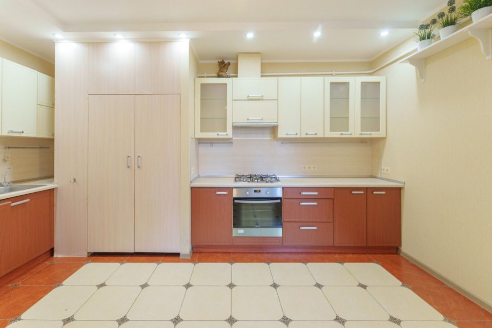 Продаётся 1-комнатная квартира, 61.3 м²