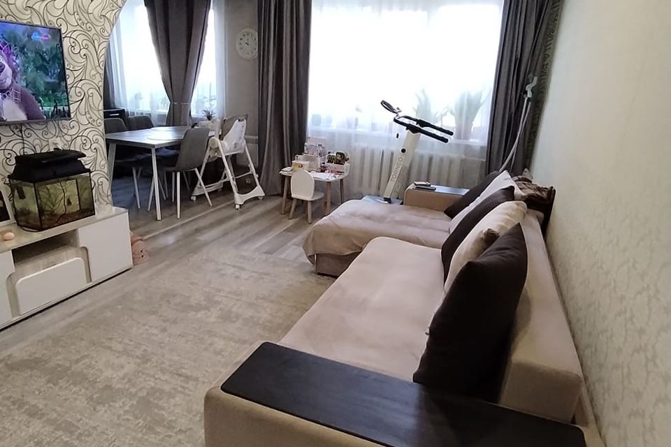 Продаётся 3-комнатная квартира, 58.8 м²