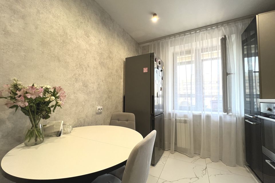 Продаётся 2-комнатная квартира, 57.6 м²