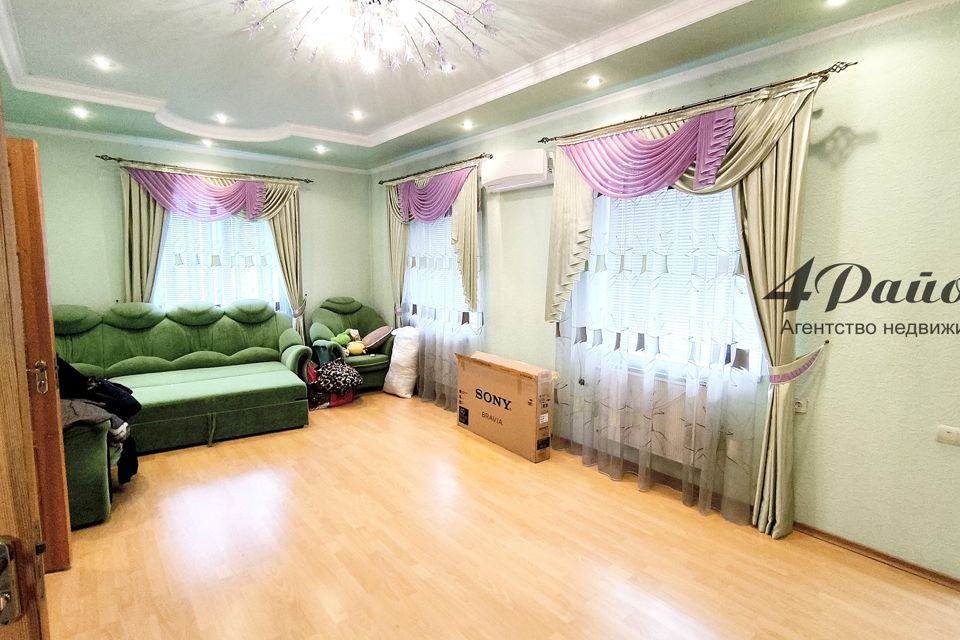 Продаётся 2-этажный дом, 170 м²