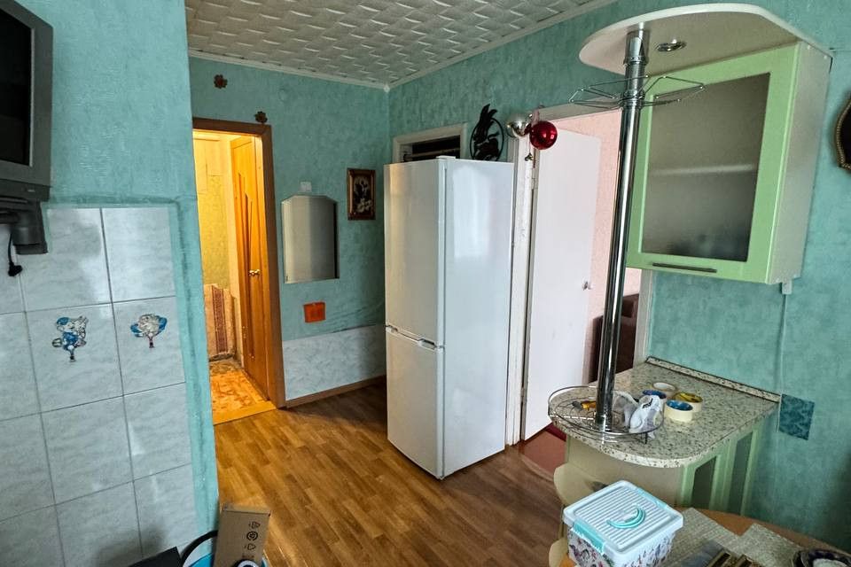 Продаётся 3-комнатная квартира, 41.2 м²