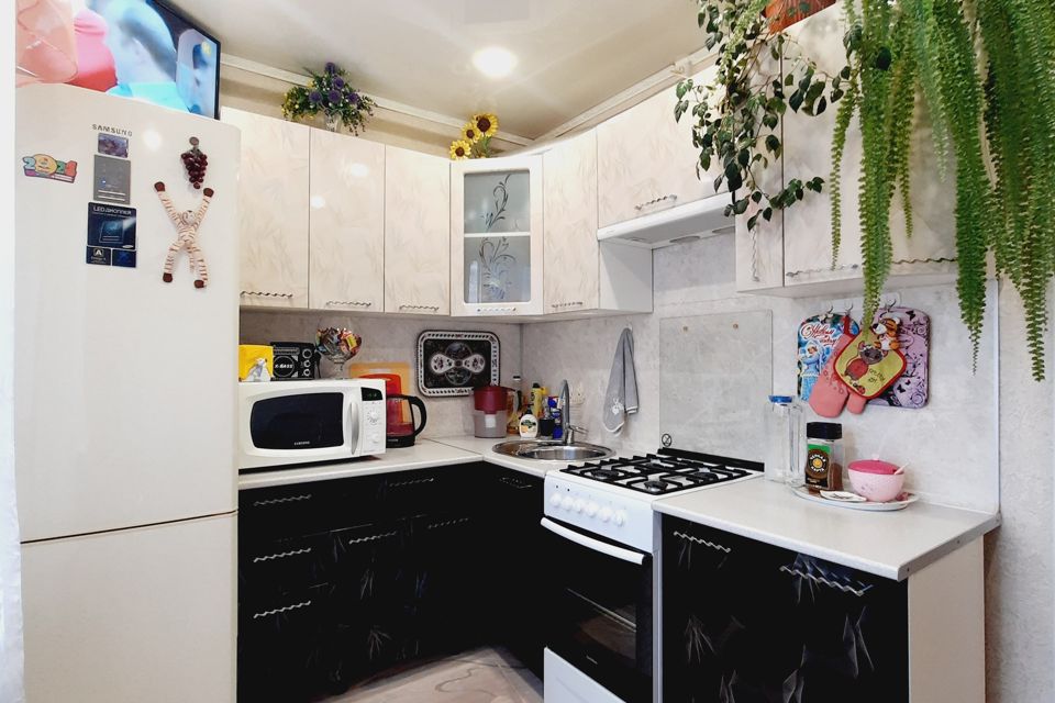 Продаётся 3-комнатная квартира, 58.9 м²