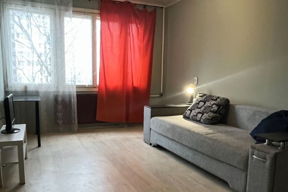 Продаётся комната в 3-комн. квартире, 17.7 м²
