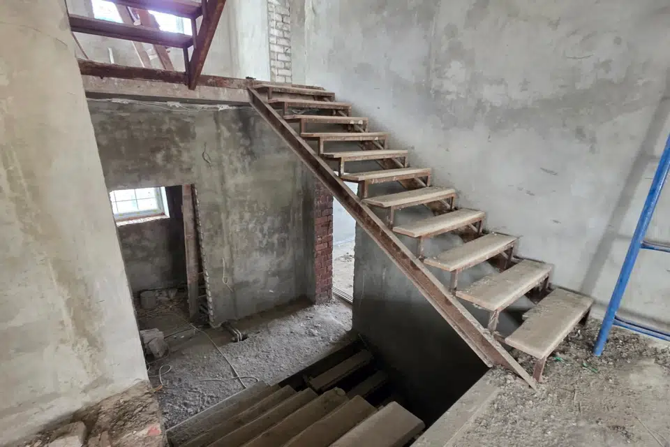 Продаётся 2-этажный дом, 370 м²