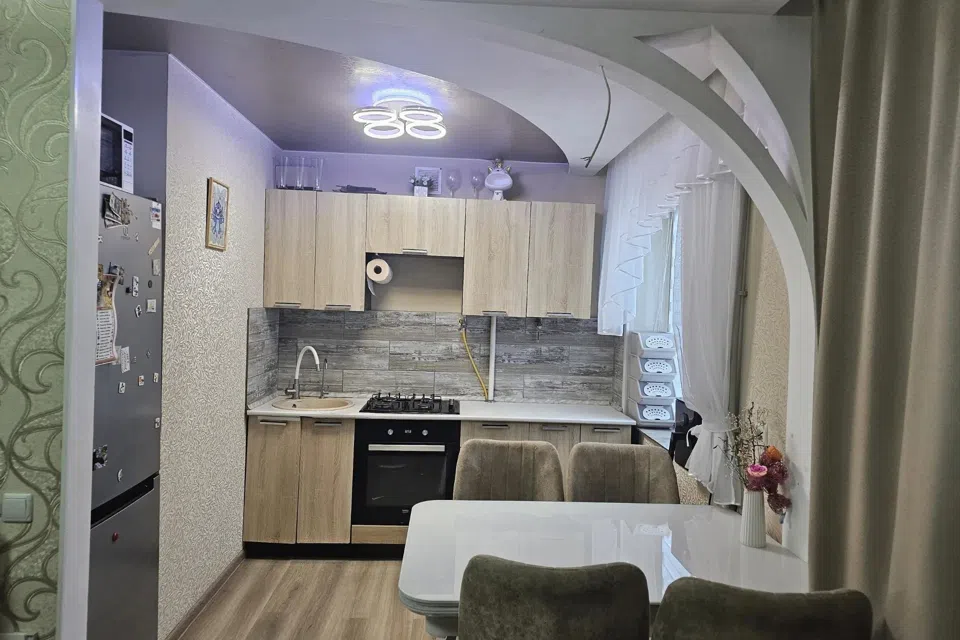 Продаётся 3-комнатная квартира, 49.8 м²