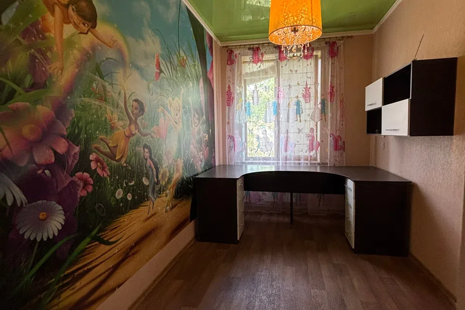 Продаётся 4-комнатная квартира, 87 м²