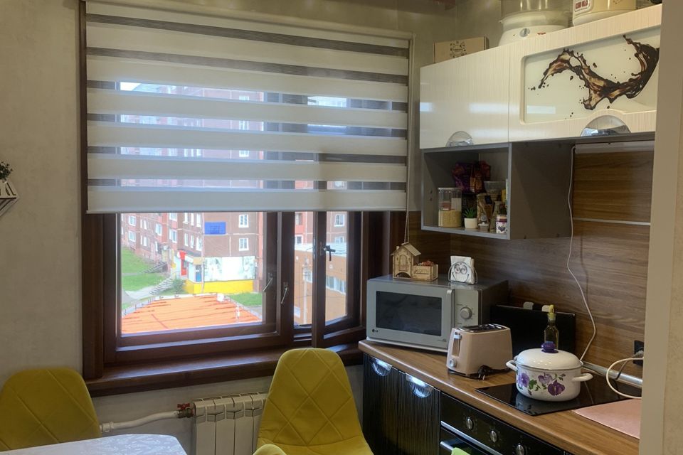 Продаётся 4-комнатная квартира, 61 м²