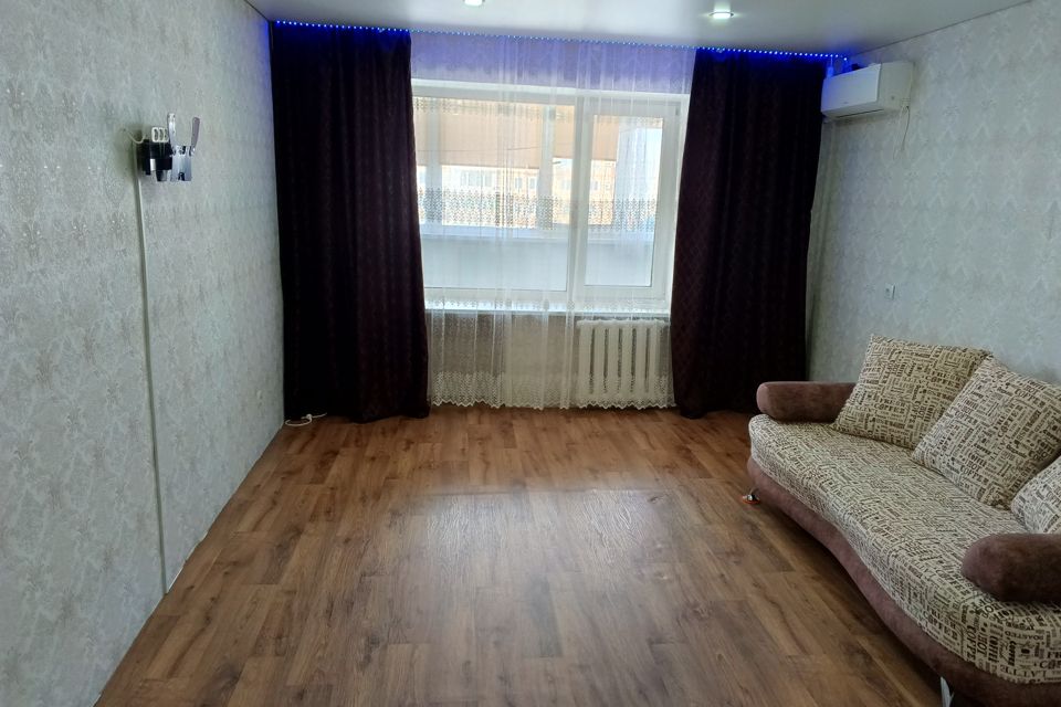 Продаётся 3-комнатная квартира, 58.4 м²