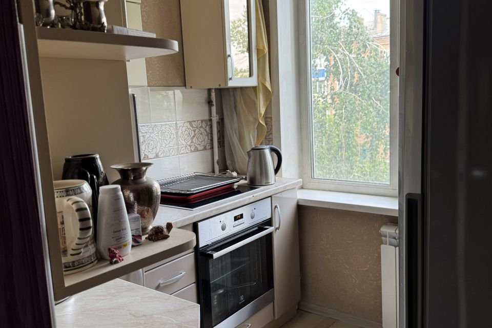 Продаётся 3-комнатная квартира, 61.3 м²