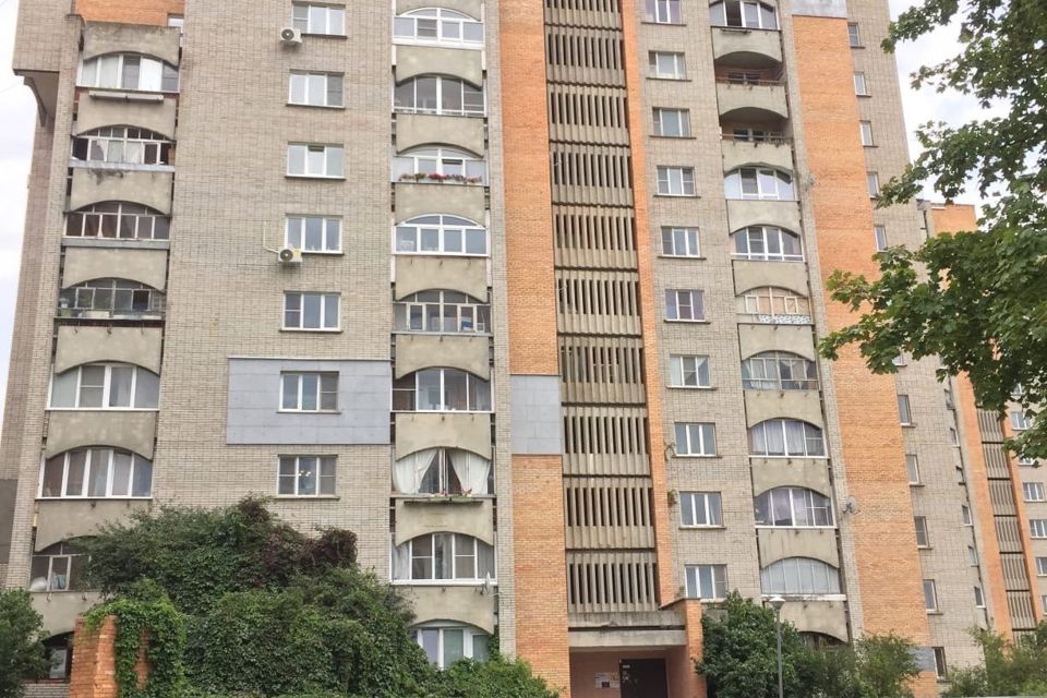 Продаётся 4-комнатная квартира, 93 м²