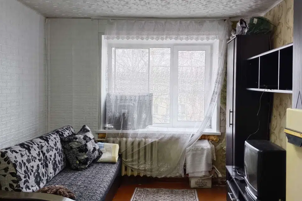 Продаётся комната в 4-комн. квартире, 18 м²