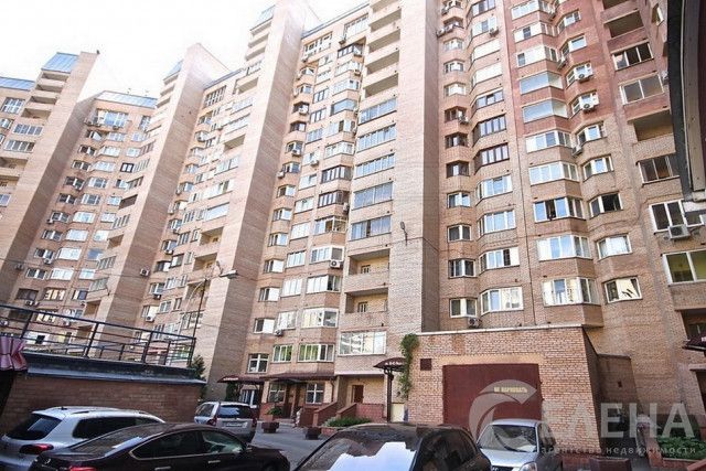 Продаётся 4-комнатная квартира, 161.6 м²