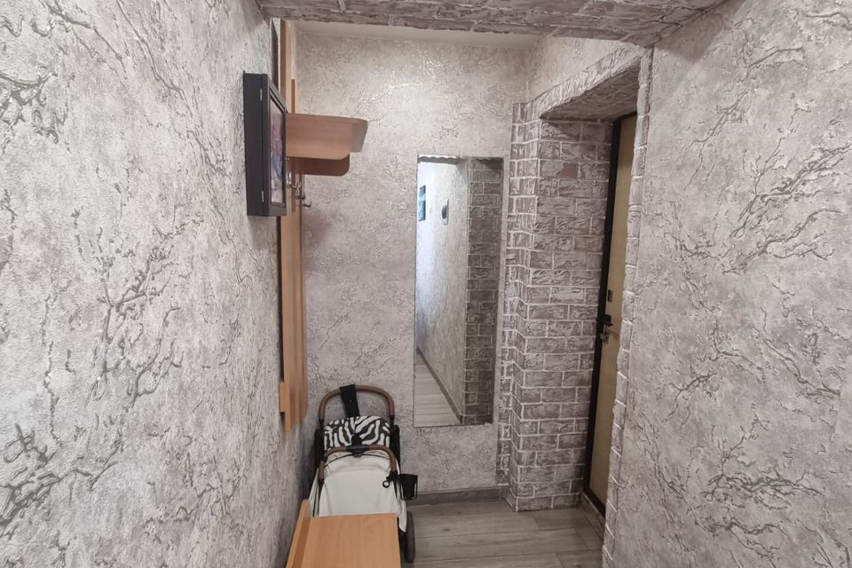 Продаётся 2-комнатная квартира, 42.4 м²
