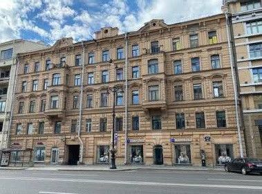 Продаётся 4-комнатная квартира, 120 м²