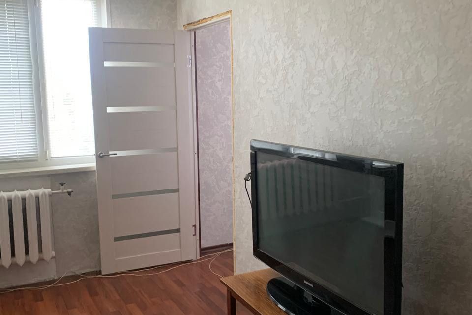 Продаётся 4-комнатная квартира, 58.8 м²