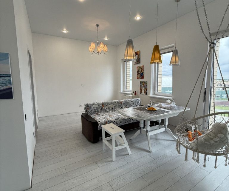 Продаётся 2-комнатная квартира, 60.4 м²