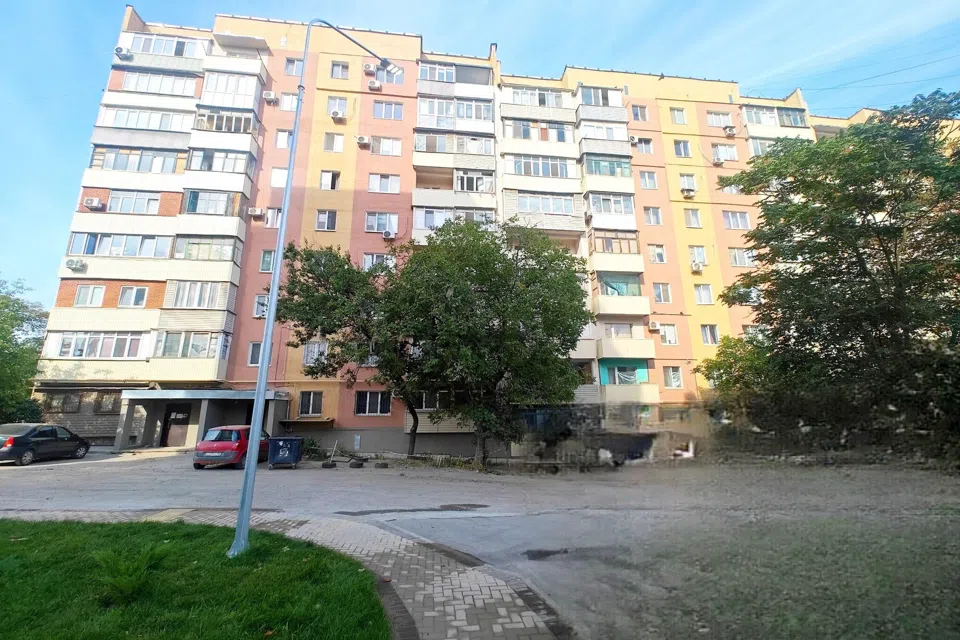 Продаётся 4-комнатная квартира, 77.7 м²