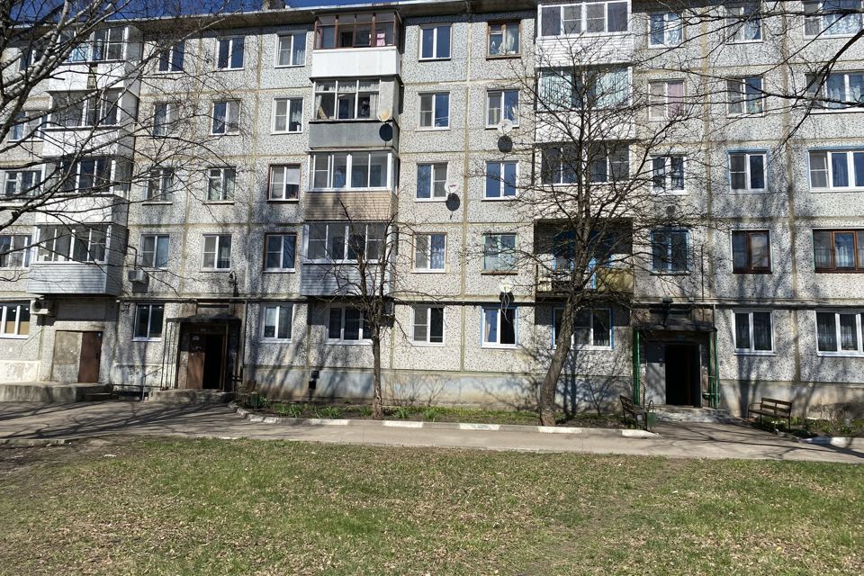 Продаётся 4-комнатная квартира, 59.1 м²
