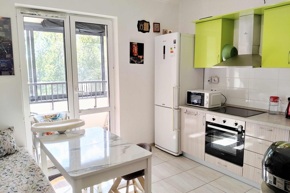 Продаётся 1-комнатная квартира, 42 м²