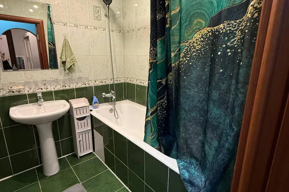 Продаётся 1-комнатная квартира, 41.9 м²