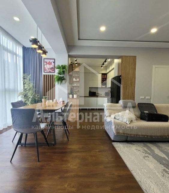 Продаётся 3-комнатная квартира, 94 м²