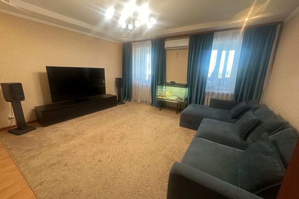 Продаётся 2-комнатная квартира, 68.9 м²
