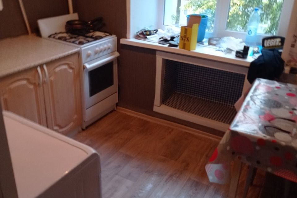 Продаётся 3-комнатная квартира, 50.6 м²