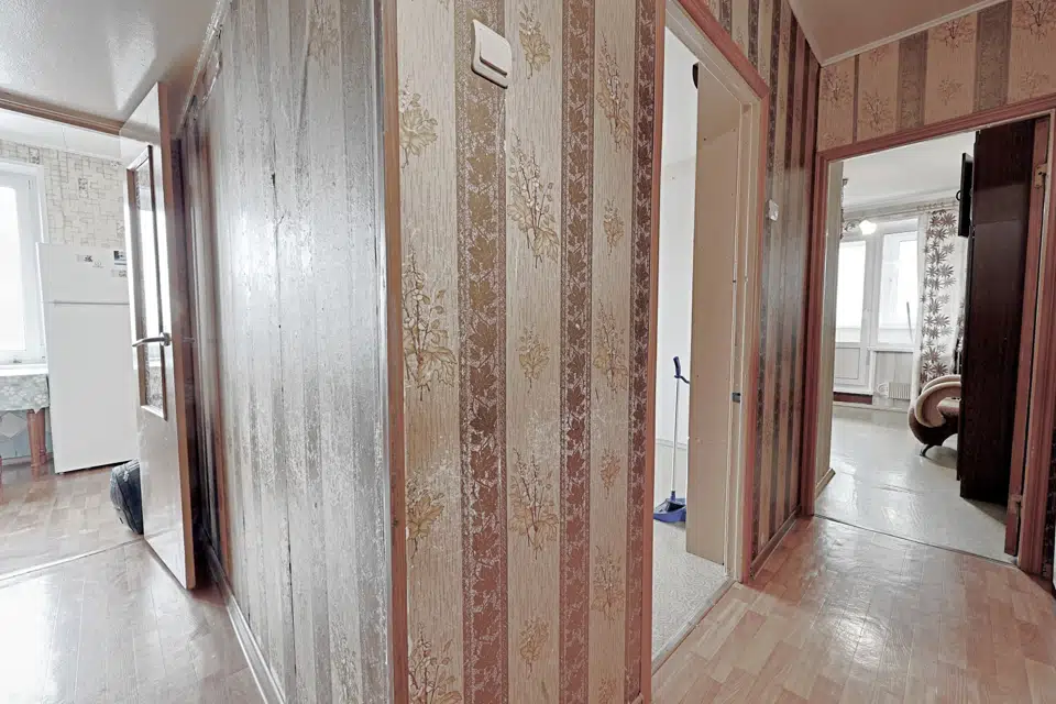 Продаётся 3-комнатная квартира, 48.8 м²