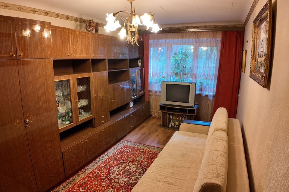 Продаётся 2-комнатная квартира, 42.8 м²